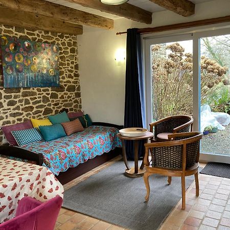Saint-Pierre-de-Plesguen Au Pont Ricoul B&B 외부 사진