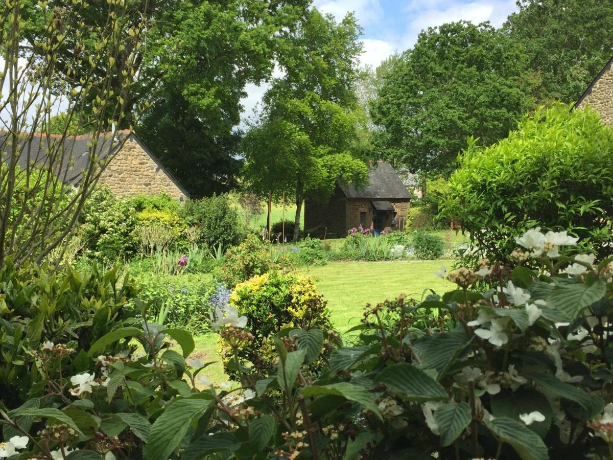 Saint-Pierre-de-Plesguen Au Pont Ricoul B&B 외부 사진
